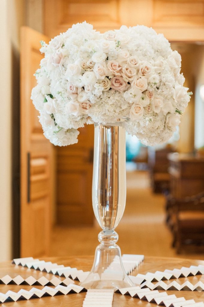 PelicanHill_Wedding_FlowersbyCina_McCunePhotography_12