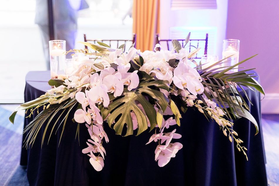 sweetheart table, wedding flowers, flowers, navy, navy and white, wedding, flowers by cina