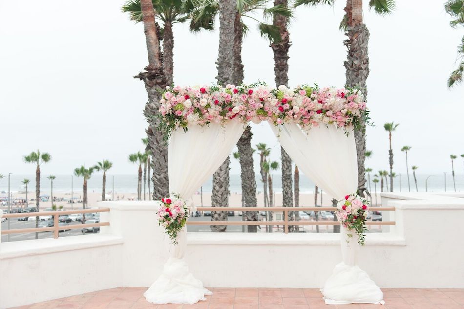 wedding ceremony, ceremony cite, wedding flowers, romantic pink, pink, wedding, ceremony, wedding florist