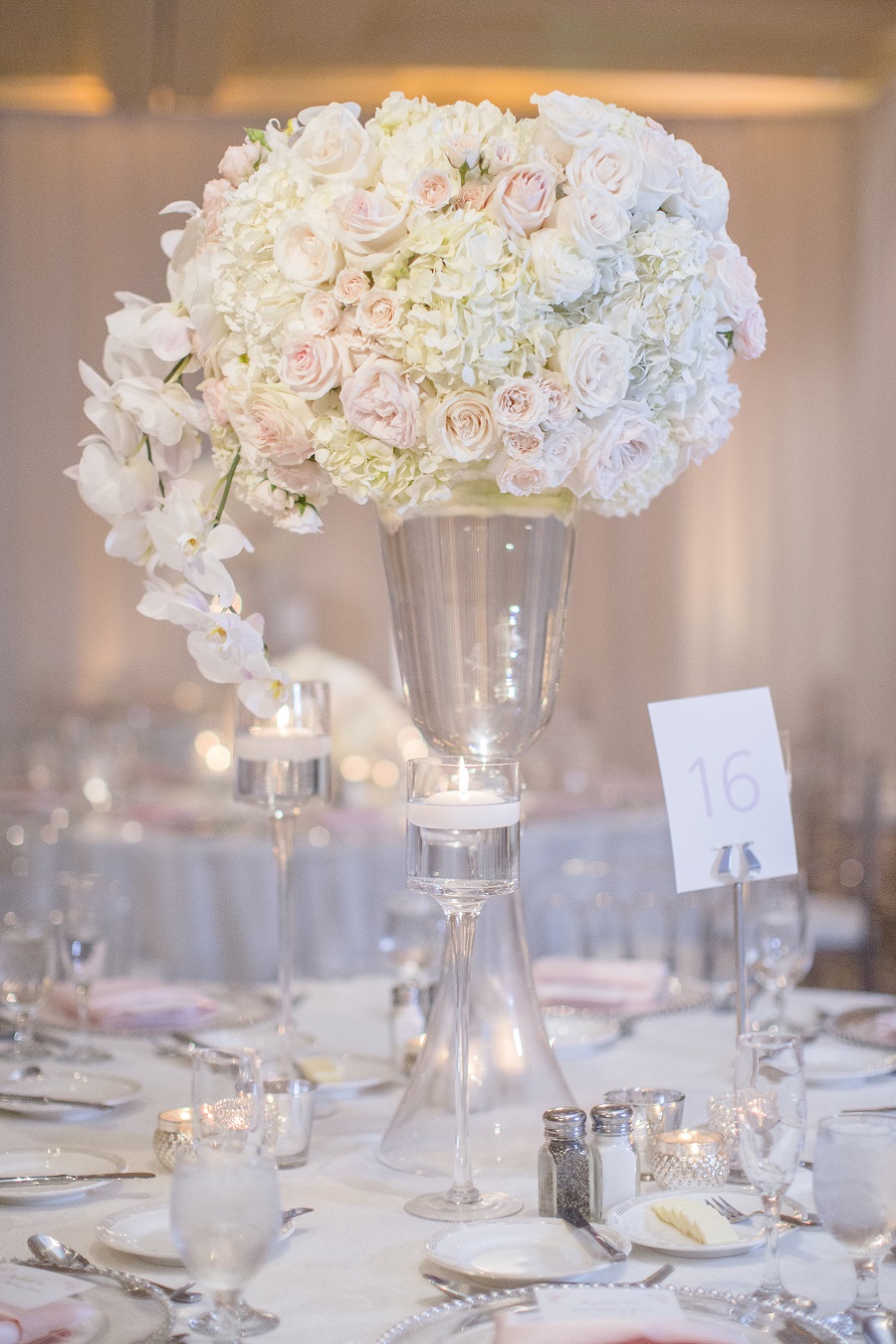 Monarch Beach Resort, ME Weddings & Events, Wedded Wonderland, Christine Bentley Photography, Flowers by Cina, blush wedding, ivory wedding