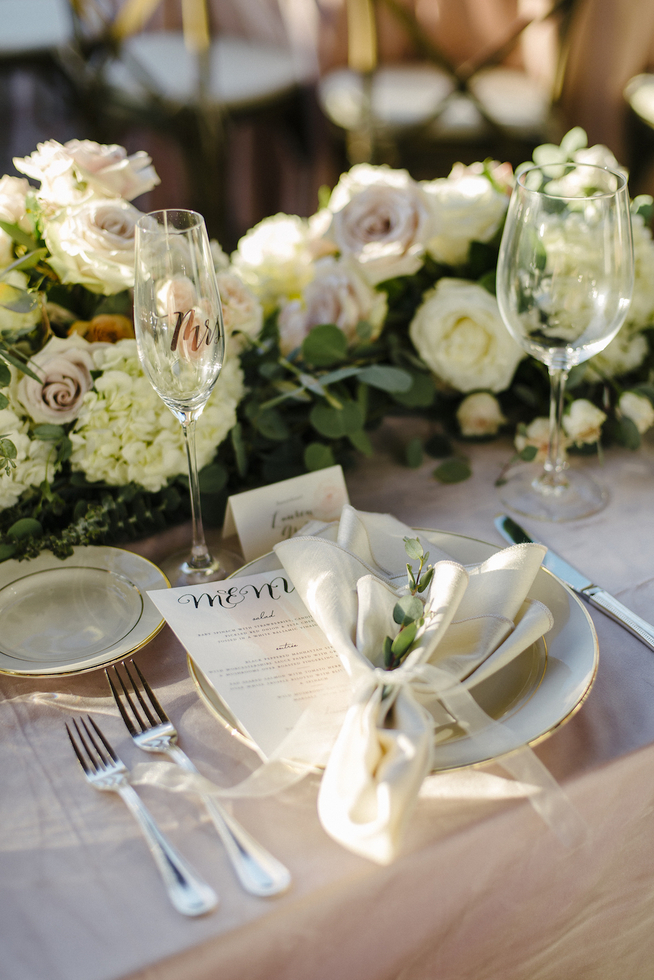 pastel tablescape, gold wedding details, pastel wedding reception, traditional pastel wedding, Flowers by Cina, orange county wedding florist, orange county weddings, floral design, orange county floral designer, floral designer