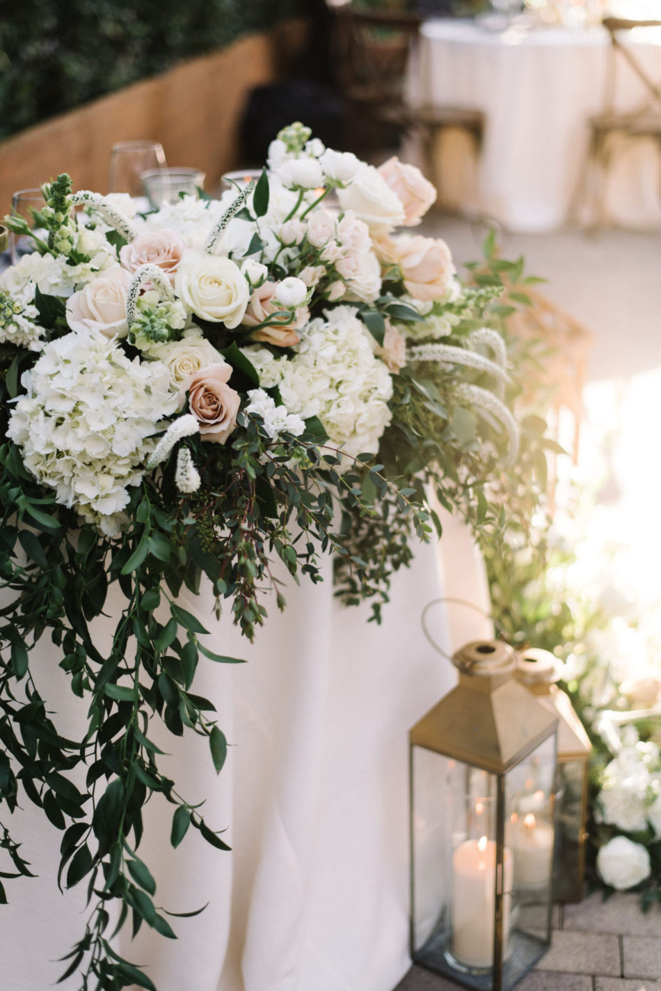 floral design, florist, wedding florist, wedding flowers, orange county weddings, orange county wedding florist, orange county florist, orange county floral design, flowers by cina, white florals, blush florals, white blooms