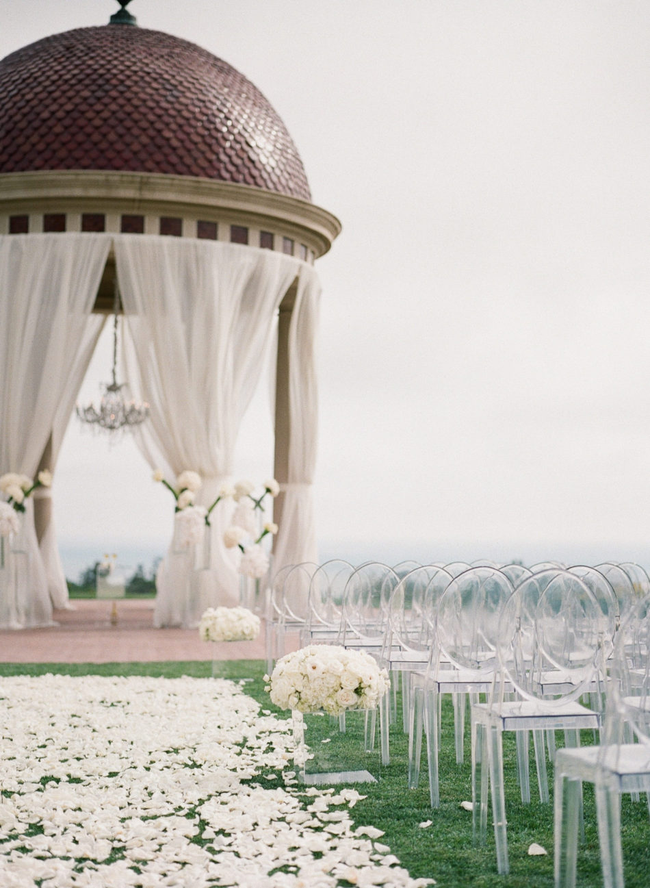 white wedding ceremony, white aisle petals, white floral design, floral design, florist, wedding florist, wedding flowers, orange county weddings, orange county wedding florist, orange county florist, orange county floral design, flowers by cina