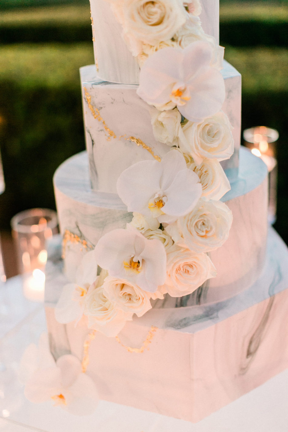 wedding cake, marble cake design, modern cake, floral design, florist, wedding florist, wedding flowers, orange county weddings, orange county wedding florist, orange county florist, orange county floral design, flowers by cina