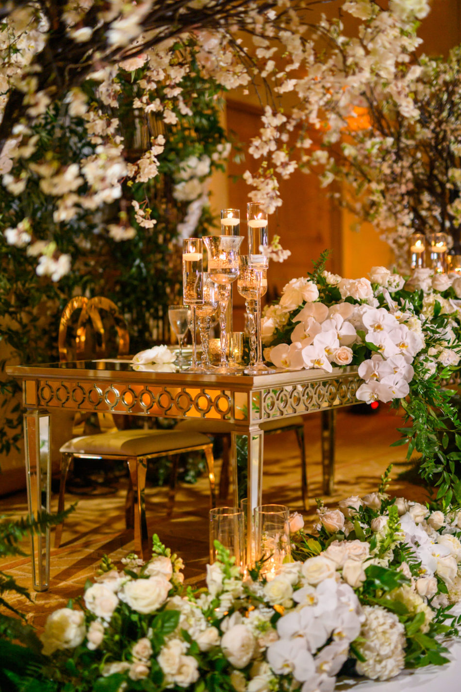 gold decor, gold reception, white blooms, floral design, florist, wedding florist, wedding flowers, orange county weddings, orange county wedding florist, orange county florist, orange county floral design, flowers by cina