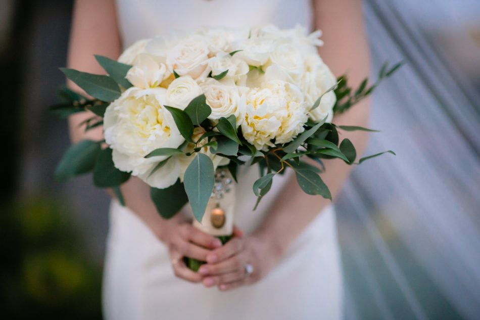 enchanted oceanfront wedding, white bouquet, white bridal bouquet, bouquet, floral design, florist, wedding florist, wedding flowers, orange county weddings, orange county wedding florist, orange county florist, orange county floral design, flowers by cina