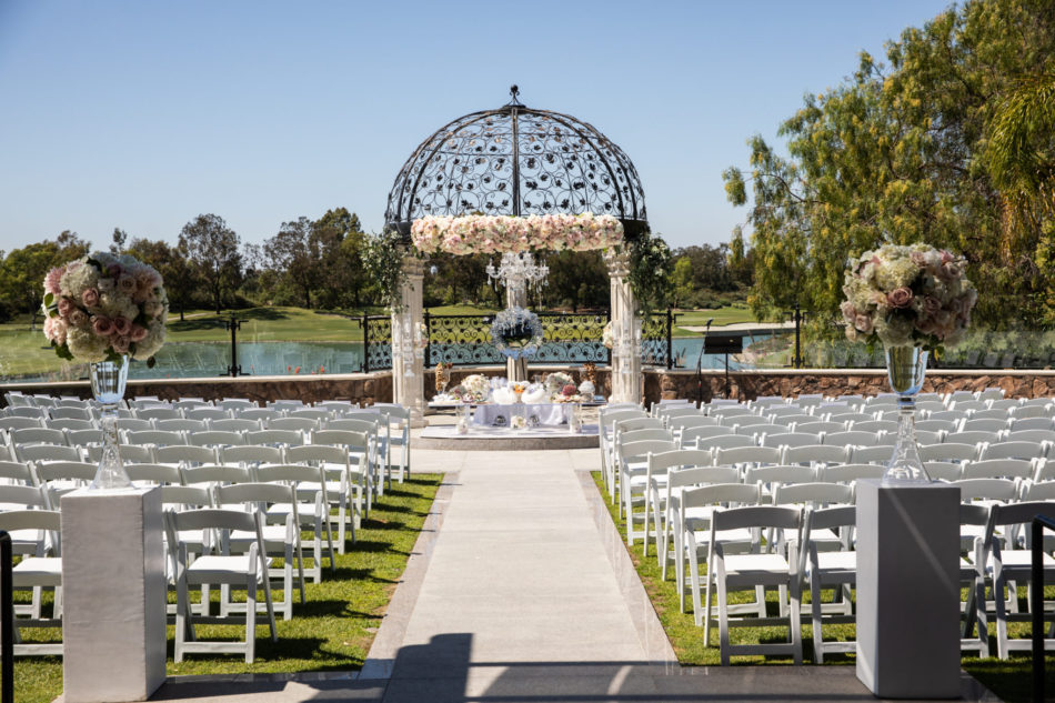 ceremony setup, floral-filled ceremony, blush wedding ceremony, floral design, florist, wedding florist, wedding flowers, orange county weddings, orange county wedding florist, orange county florist, orange county floral design, flowers by cina