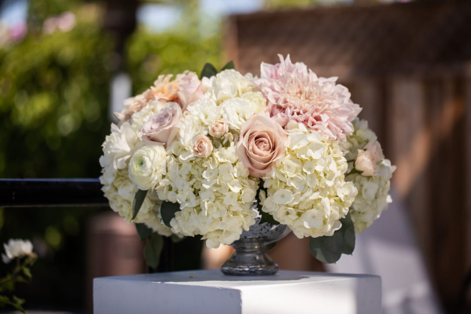 pink blooms, blush blooms, pink flower arrangement, floral design, florist, wedding florist, wedding flowers, orange county weddings, orange county wedding florist, orange county florist, orange county floral design, flowers by cina