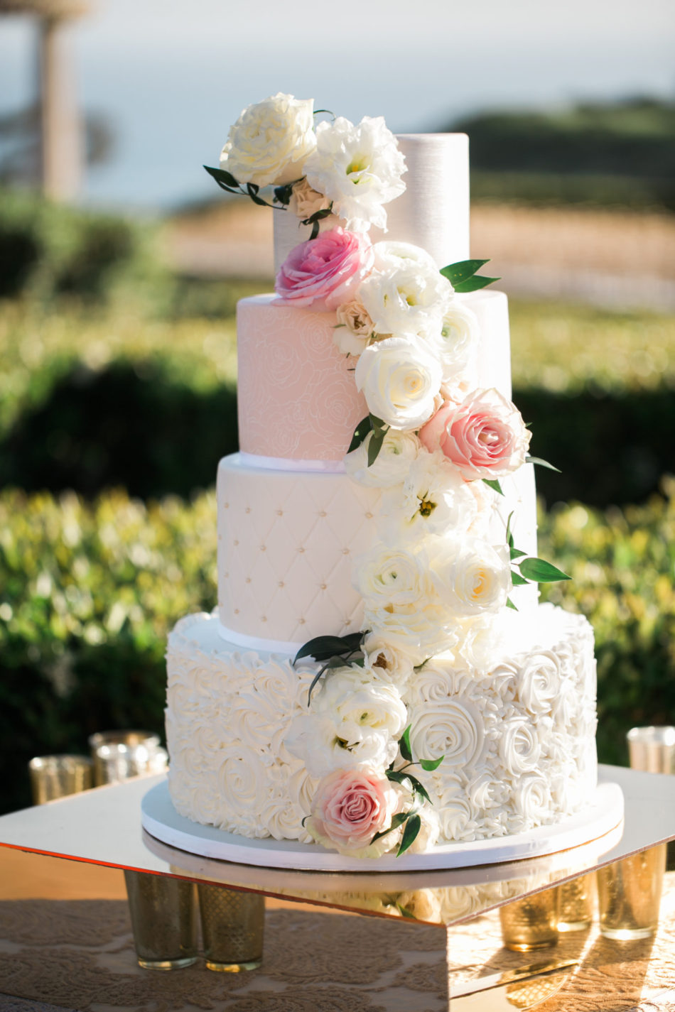 floral-filled cake, wedding cake, cake decor, floral design, florist, wedding florist, wedding flowers, orange county weddings, orange county wedding florist, orange county florist, orange county floral design, flowers by cina