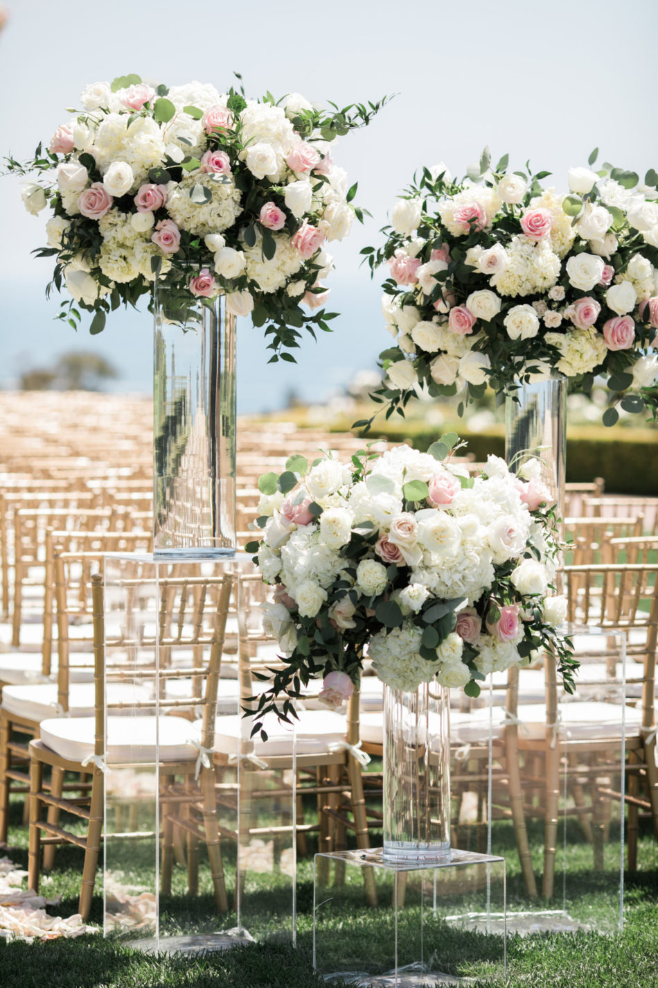 blush florals, elevated floral arrangements, blush floral decor, floral design, florist, wedding florist, wedding flowers, orange county weddings, orange county wedding florist, orange county florist, orange county floral design, flowers by cina