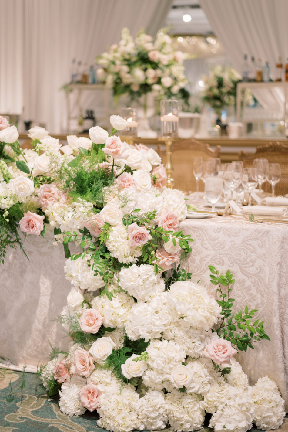 beverly hills wedding, blush blooms, blush sweetheart table, floral design, florist, wedding florist, wedding flowers, orange county weddings, orange county wedding florist, orange county florist, orange county floral design, flowers by cina