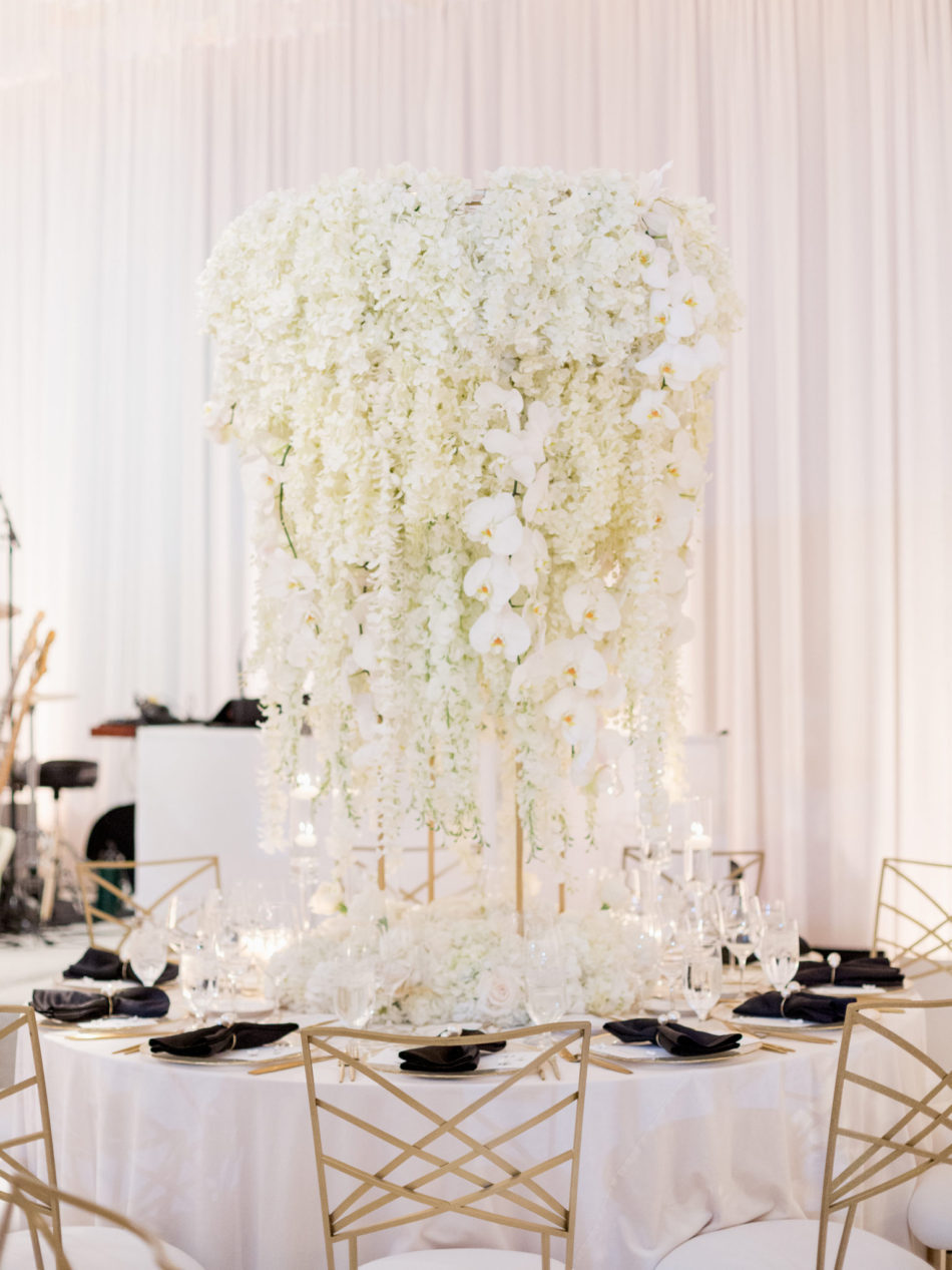 elevated centerpiece, white centerpiece, lavish oceanfront wedding, floral design, florist, wedding florist, event florist, wedding flowers, event flowers, cabo san lucas weddings, cabo san lucas wedding florist, cabo san lucas florist, cabo san lucas floral design, cabo rentals, flowers and events