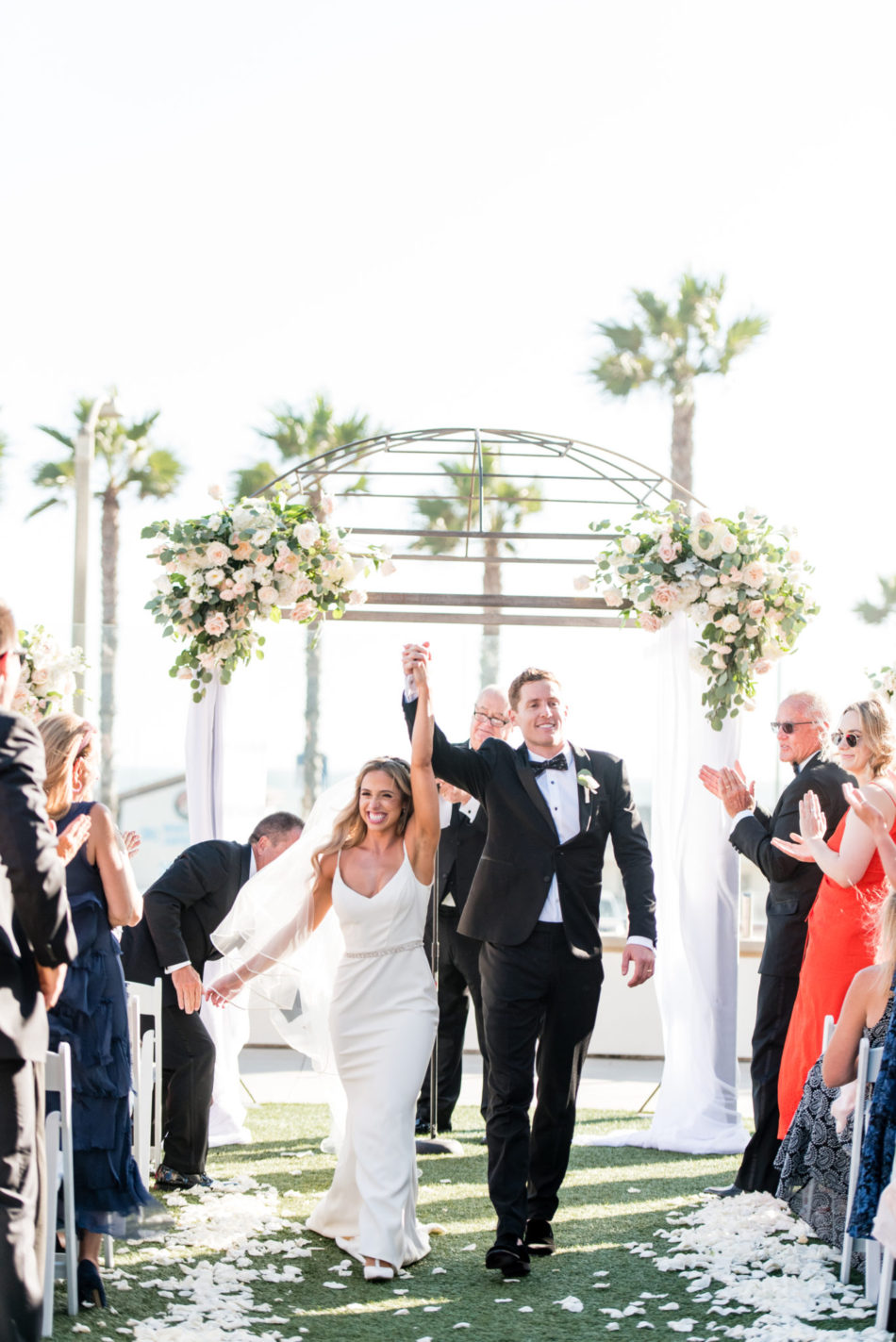 bride and groom, newlyweds, blush beachfront wedding, floral design, florist, wedding florist, wedding flowers, orange county weddings, orange county wedding florist, orange county florist, orange county floral design, flowers by cina