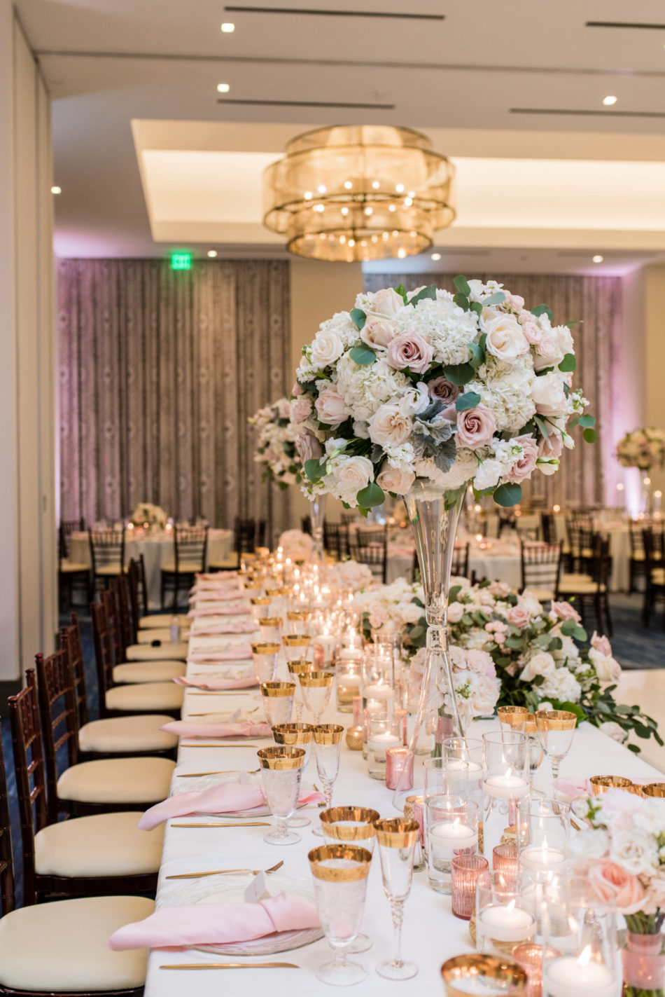 blush reception, blush centerpiece, blush beachfront wedding, floral design, florist, wedding florist, wedding flowers, orange county weddings, orange county wedding florist, orange county florist, orange county floral design, flowers by cina