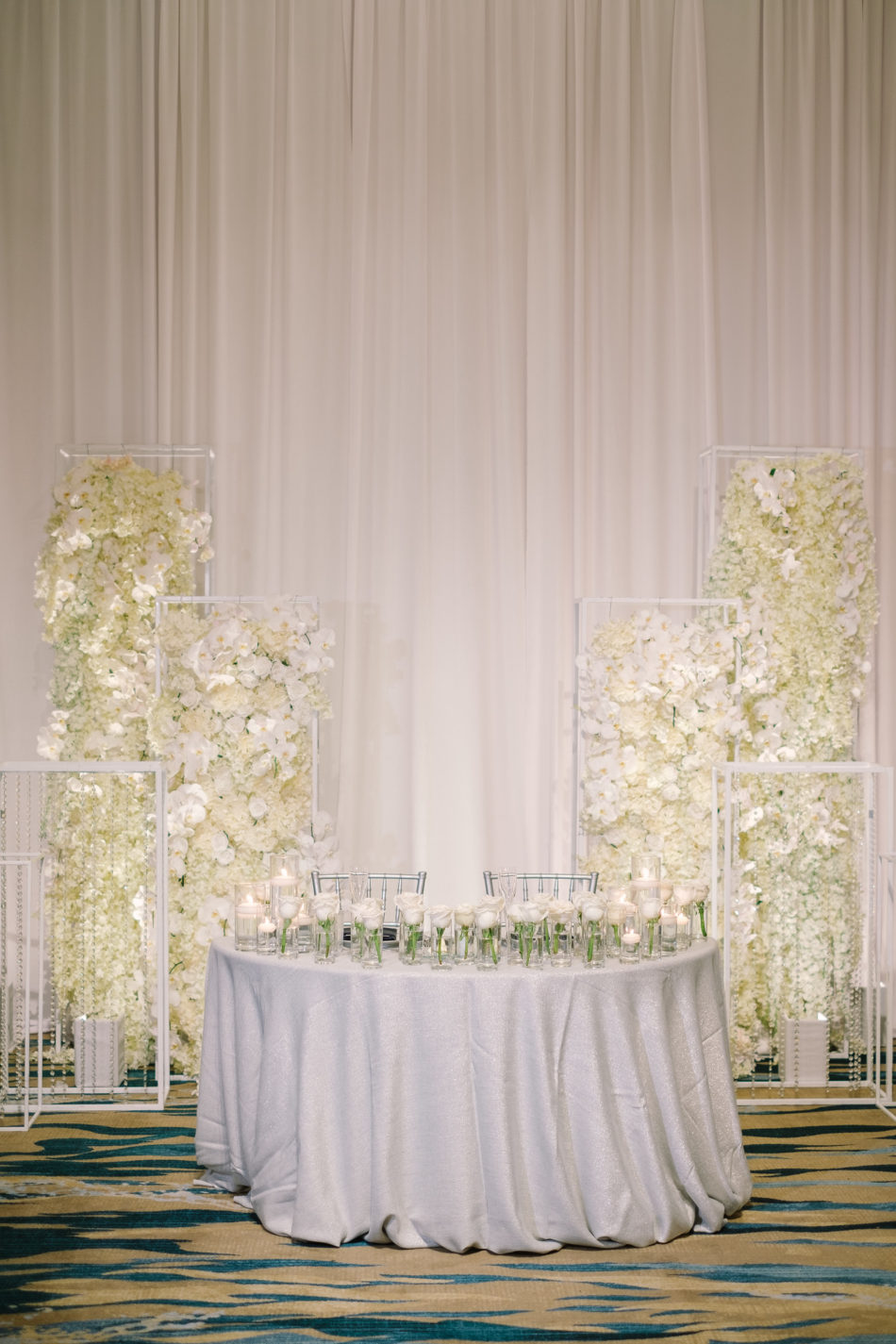 memorable sweetheart tables, floral design, florist, wedding florist, wedding flowers, orange county weddings, orange county wedding florist, orange county florist, orange county floral design, flowers by cina