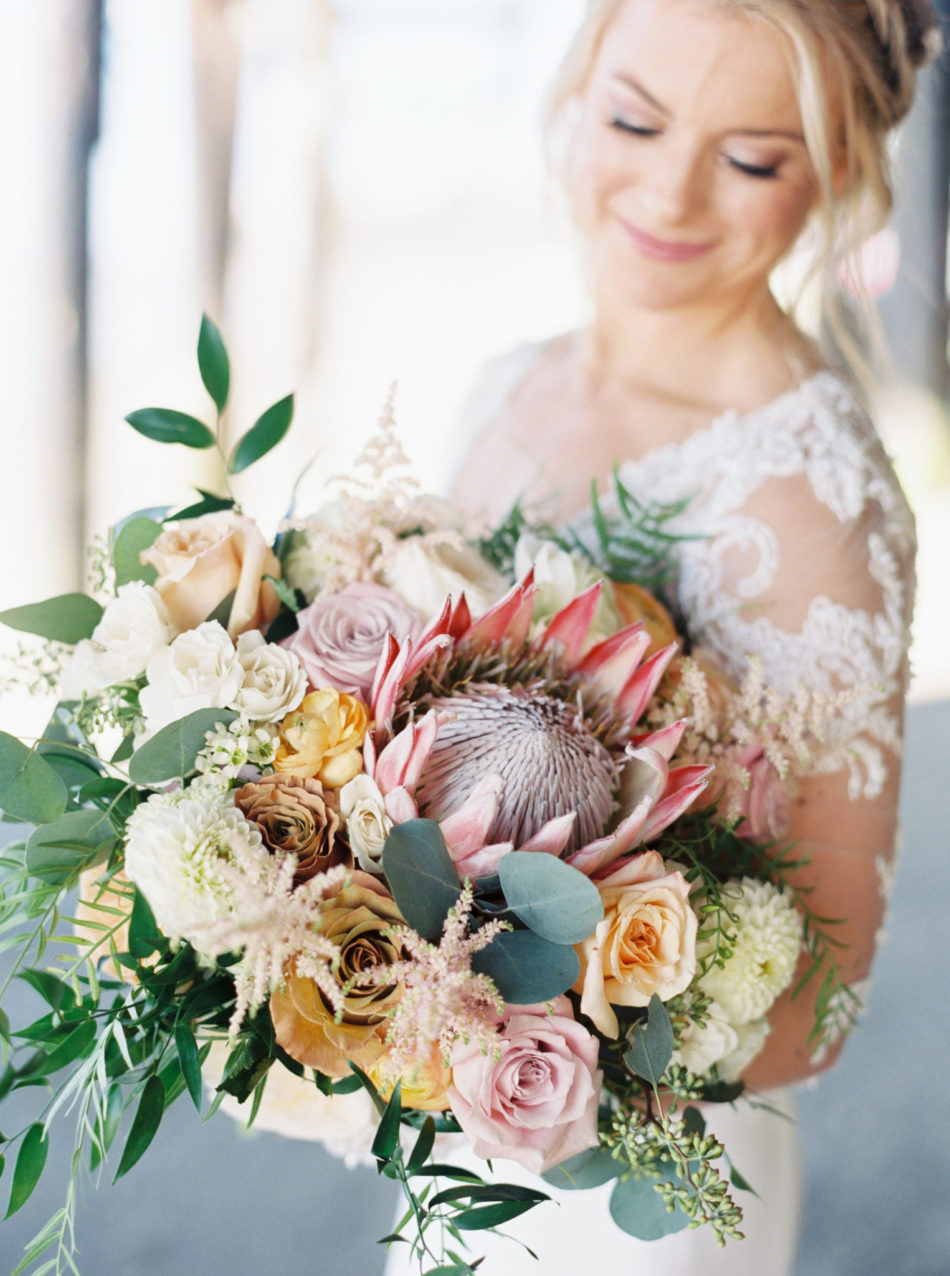 bridal bouquet, blush bouquet, gorgeous alfresco reception, floral design, florist, wedding florist, wedding flowers, orange county weddings, orange county wedding florist, orange county florist, orange county floral design, flowers by cina