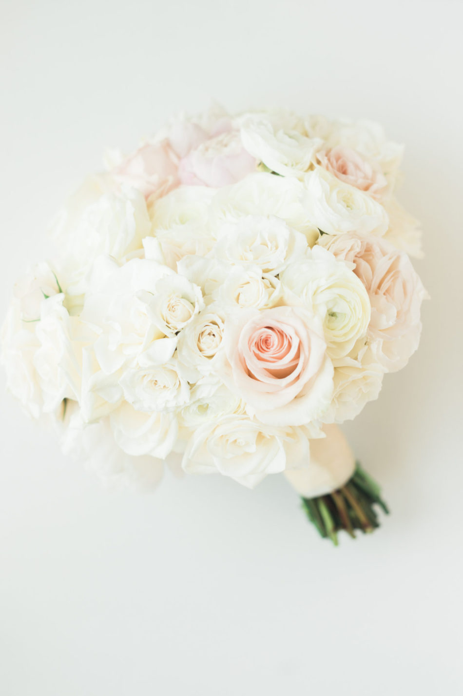 blush bridal bouquet, romantic bridal bouquet, romantic all-white wedding, floral design, florist, wedding florist, wedding flowers, orange county weddings, orange county wedding florist, orange county florist, orange county floral design, flowers by cina