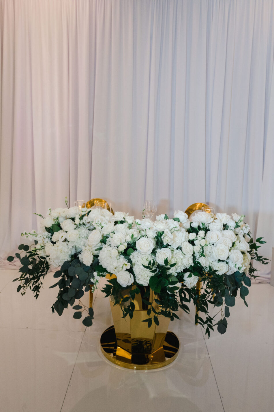 sweetheart table, floral-filled sweetheart table, gold wedding decor, ethereal oceanfront wedding, floral design, florist, wedding florist, wedding flowers, orange county weddings, orange county wedding florist, orange county florist, orange county floral design, flowers by cina