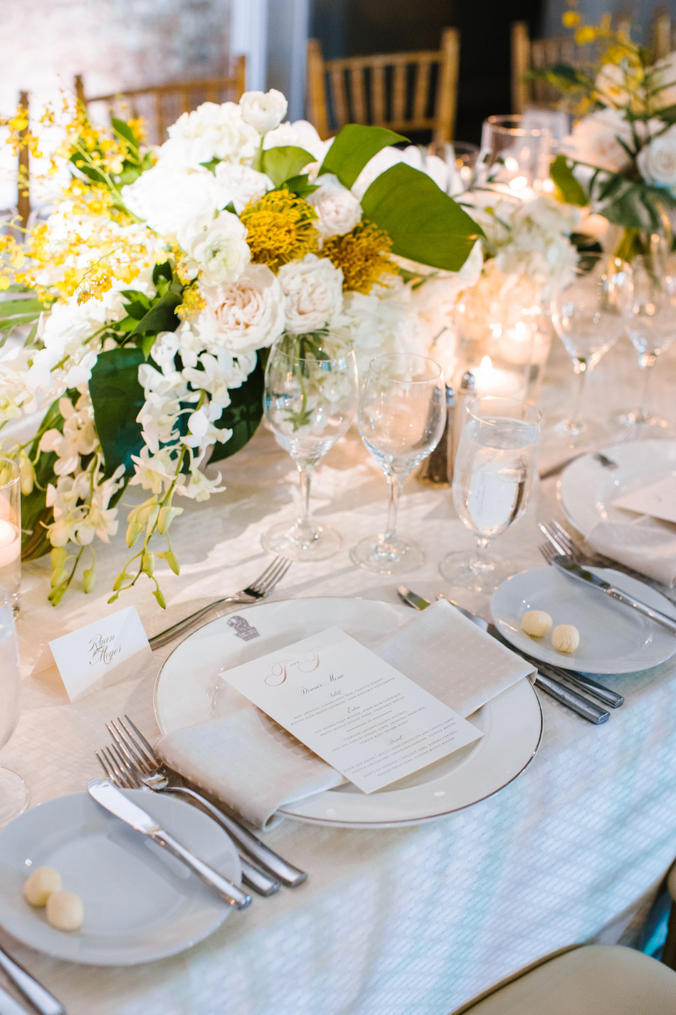 tropical tablescape design, tropical tabletop, tropical wedding blooms, floral design, florist, wedding florist, wedding flowers, orange county weddings, orange county wedding florist, orange county florist, orange county floral design, flowers by cina