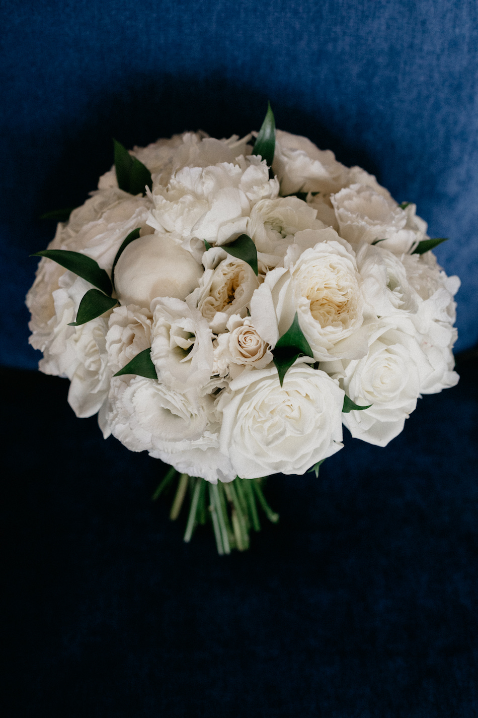 white bouquet, wedding bouquet, white blooms, floral design, florist, wedding florist, wedding flowers, orange county weddings, orange county wedding florist, orange county florist, orange county floral design, flowers by cina