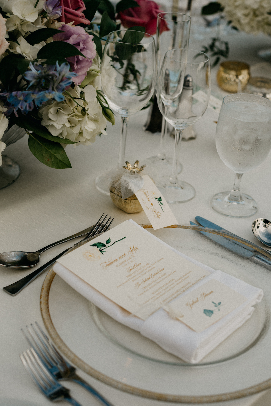 pink tabletop, centerpiece, pink centerpiece, floral design, florist, wedding florist, wedding flowers, orange county weddings, orange county wedding florist, orange county florist, orange county floral design, flowers by cina