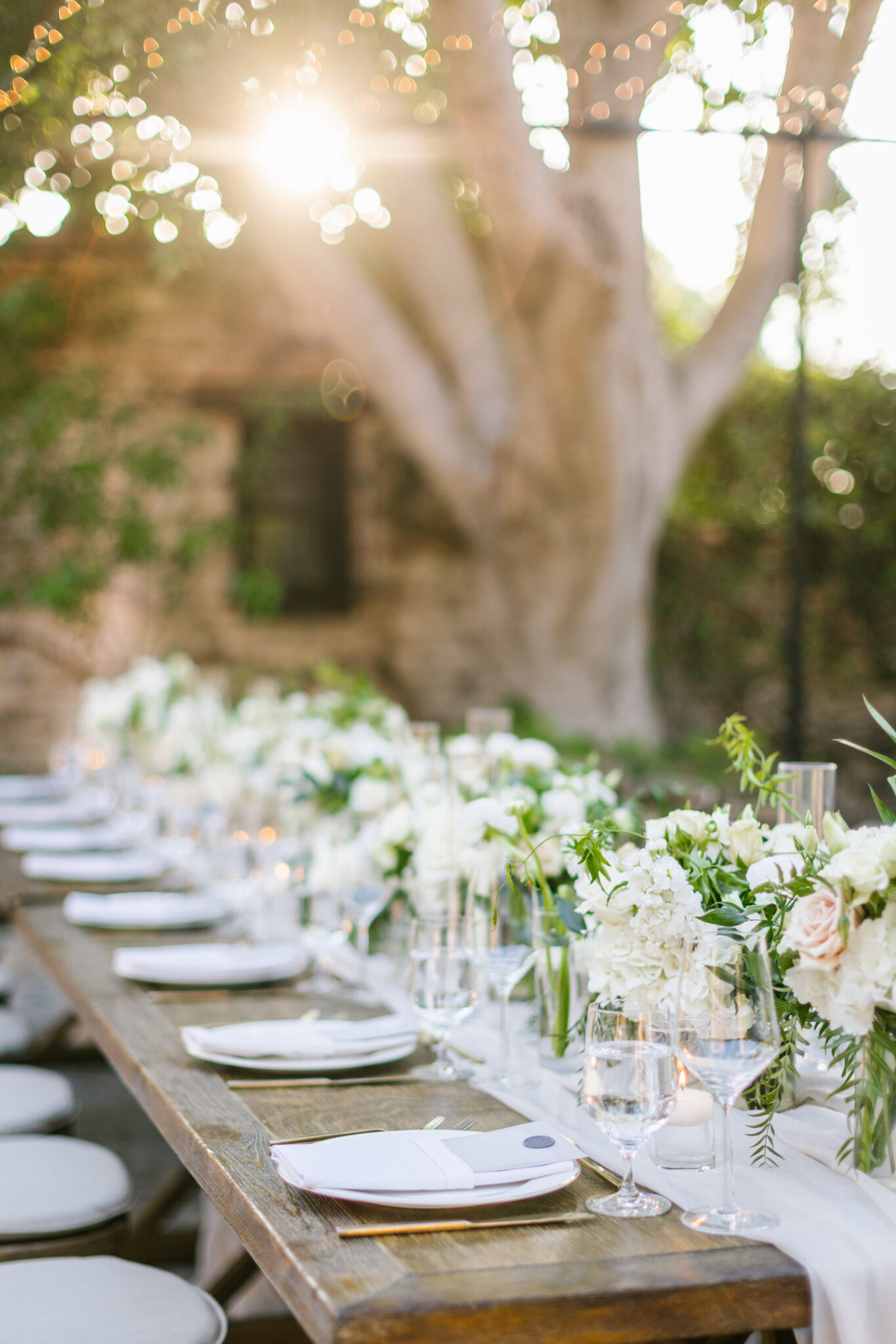 white tablescape, white centerpieces, reception blooms, floral design, florist, wedding florist, wedding flowers, orange county weddings, orange county wedding florist, orange county florist, orange county floral design, flowers by cina