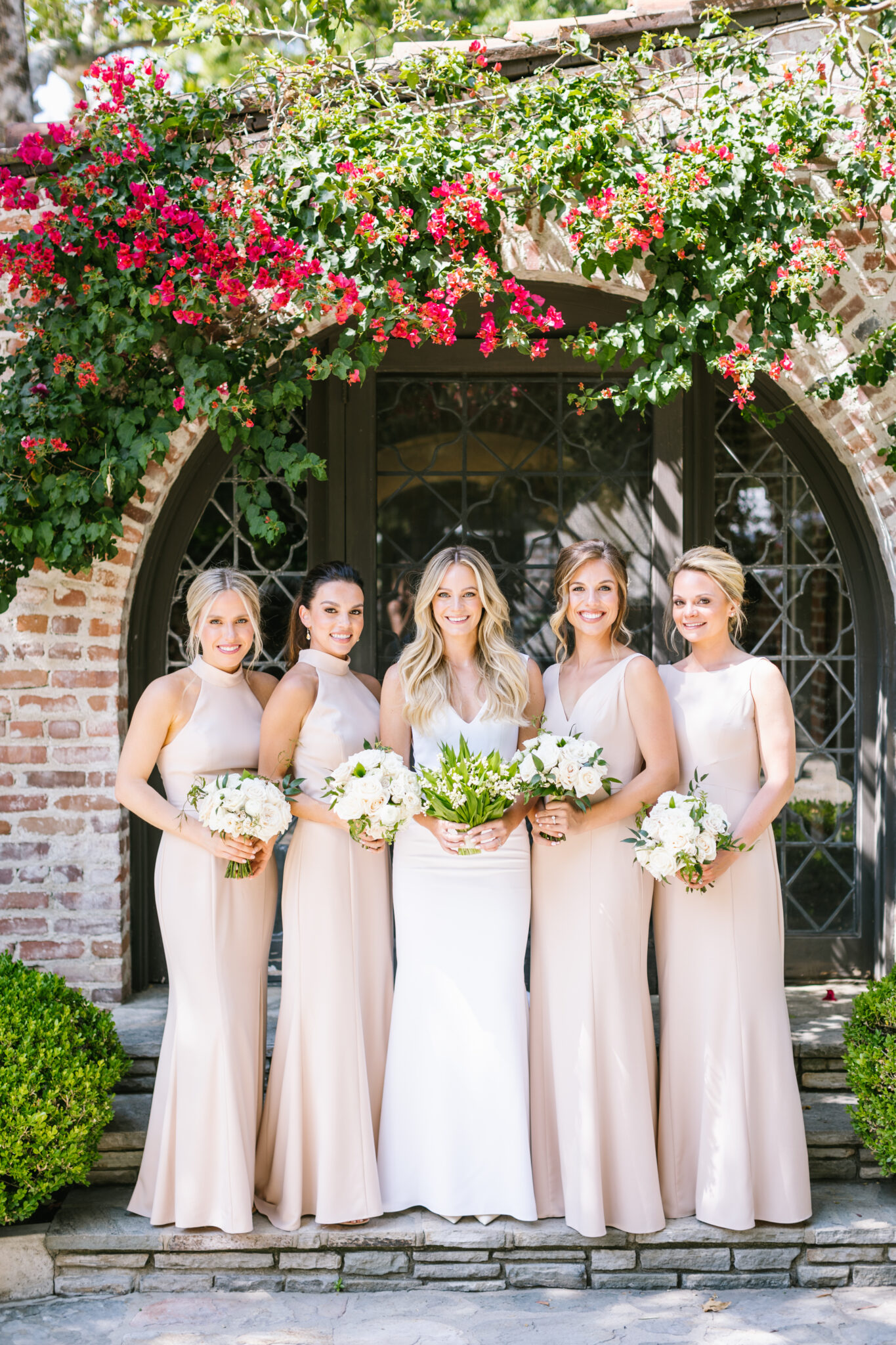 Chic Wedding with Countryside Charm at Hummingbird Nest Ranch - Flowers ...