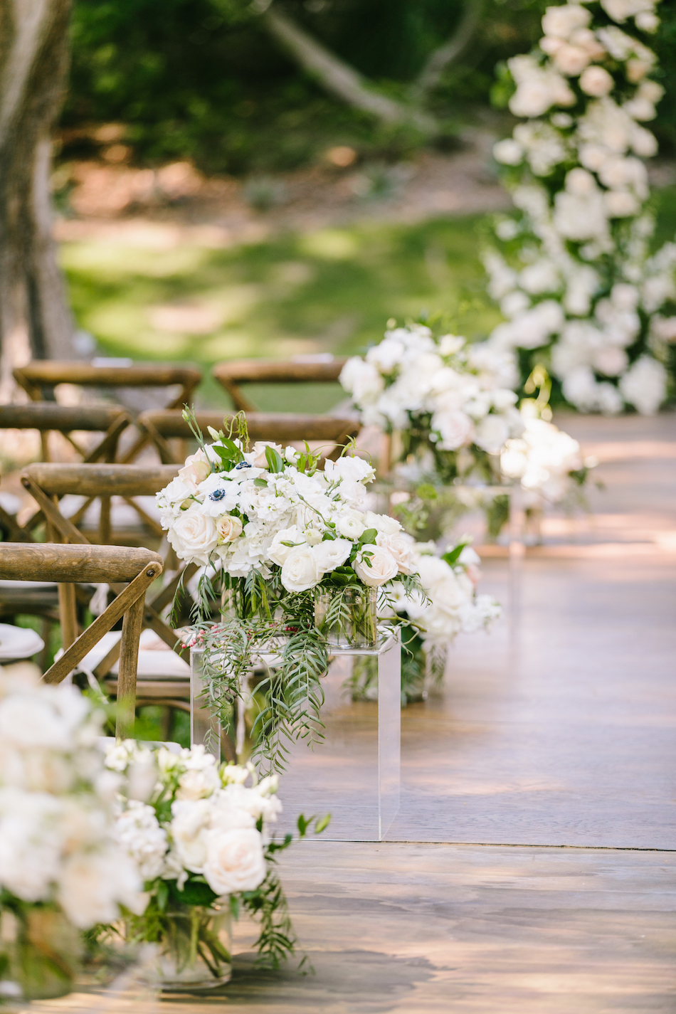 ceremony florals, ceremony blooms, aisle blooms, floral design, florist, wedding florist, wedding flowers, orange county weddings, orange county wedding florist, orange county florist, orange county floral design, flowers by cina