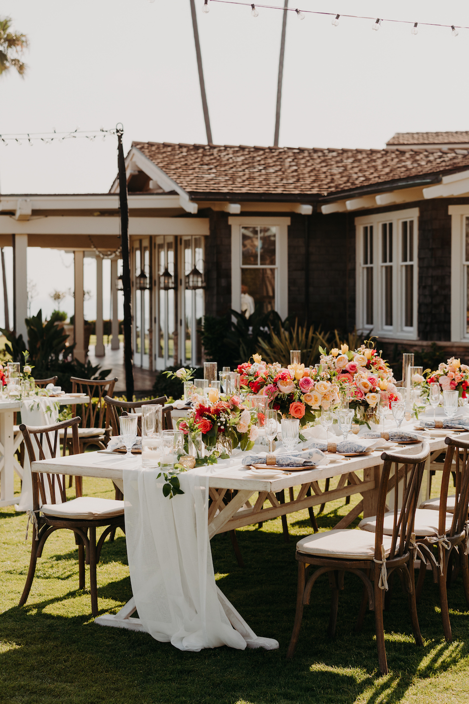 alfresco reception, vibrant centerpieces, colorful centerpiece, floral design, florist, wedding florist, wedding flowers, orange county weddings, orange county wedding florist, orange county florist, orange county floral design, flowers by cina