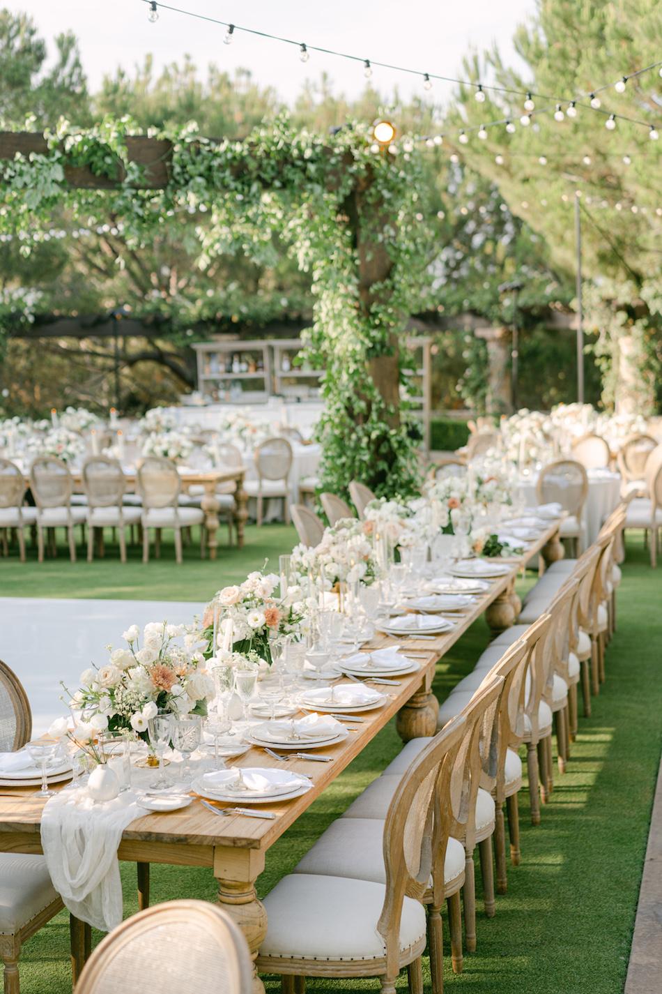 garden reception, lush reception, blush reception blooms, floral design, florist, wedding florist, wedding flowers, orange county weddings, orange county wedding florist, orange county florist, orange county floral design, flowers by cina