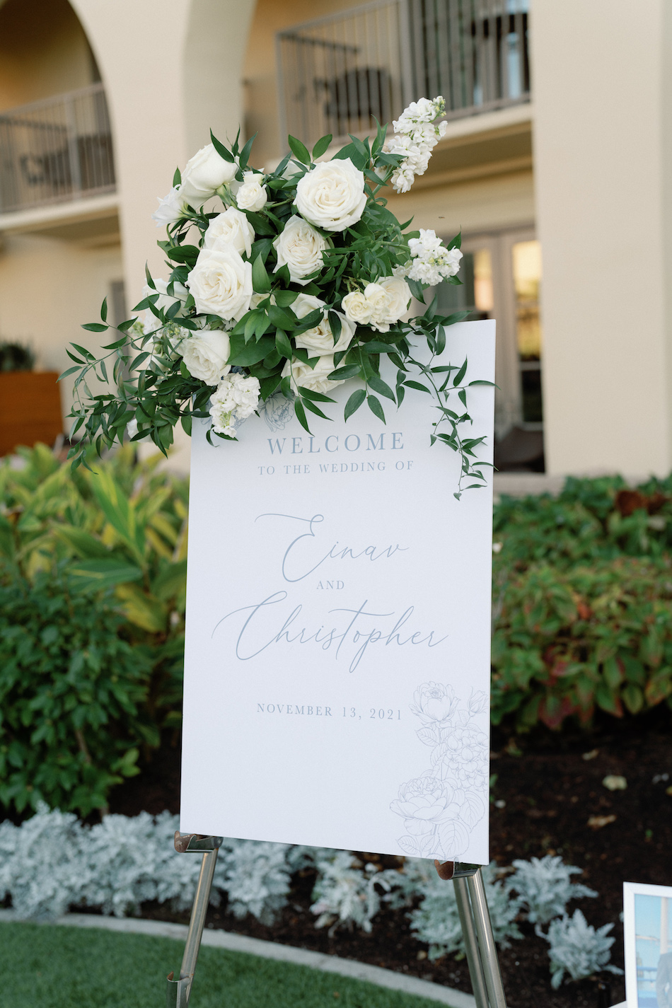 welcome sign, white florals, white reception blooms, floral design, florist, wedding florist, wedding flowers, orange county weddings, orange county wedding florist, orange county florist, orange county floral design, flowers by cina