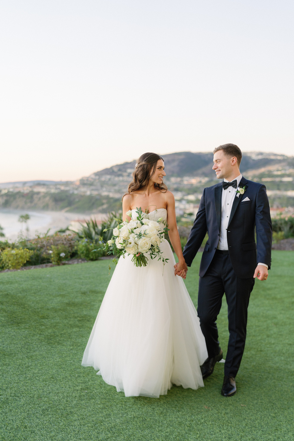 bride and groom, newlyweds, just married, floral design, florist, wedding florist, wedding flowers, orange county weddings, orange county wedding florist, orange county florist, orange county floral design, flowers by cina