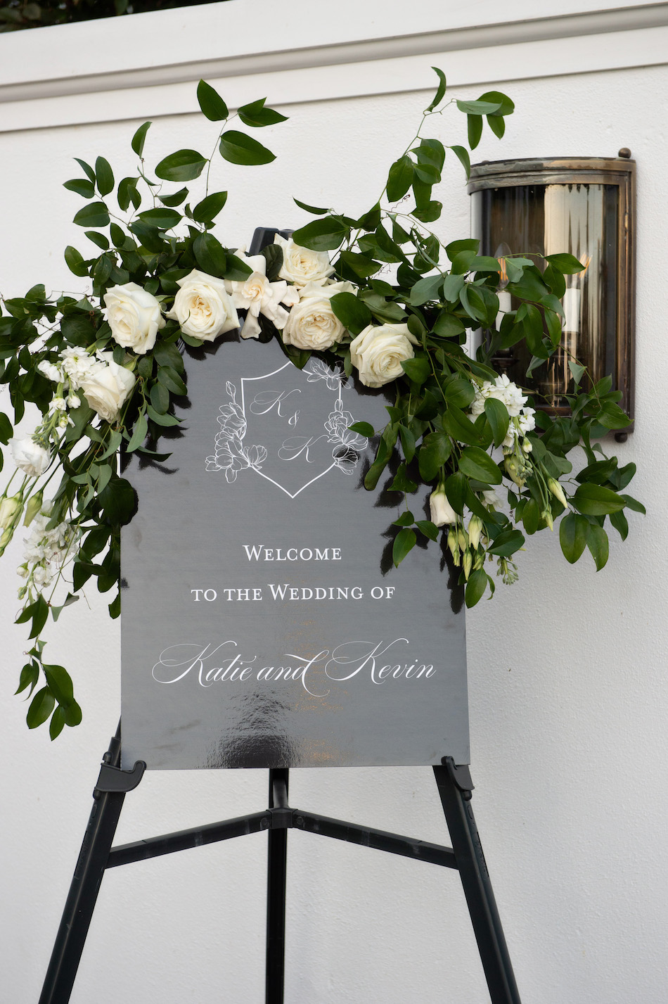 welcome sign, floral-filled sign, white florals, floral design, florist, wedding florist, wedding flowers, orange county weddings, orange county wedding florist, orange county florist, orange county floral design, flowers by cina