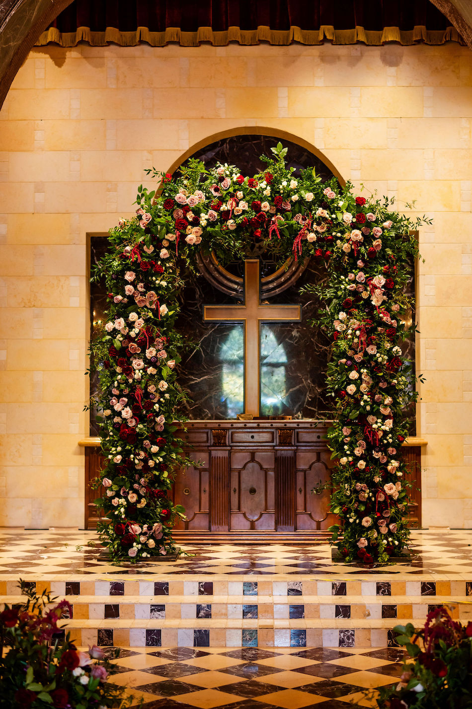 ceremony arch, vibrant ceremony arch, vibrant ceremony florals, floral design, florist, wedding florist, wedding flowers, orange county weddings, orange county wedding florist, orange county florist, orange county floral design, flowers by cina