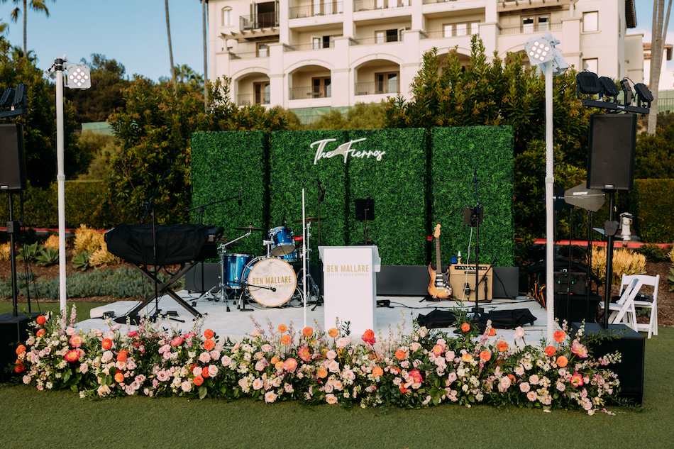 stage florals, vibrant reception florals, reception florals, floral design, florist, wedding florist, wedding flowers, orange county weddings, orange county wedding florist, orange county florist, orange county floral design, flowers by cina