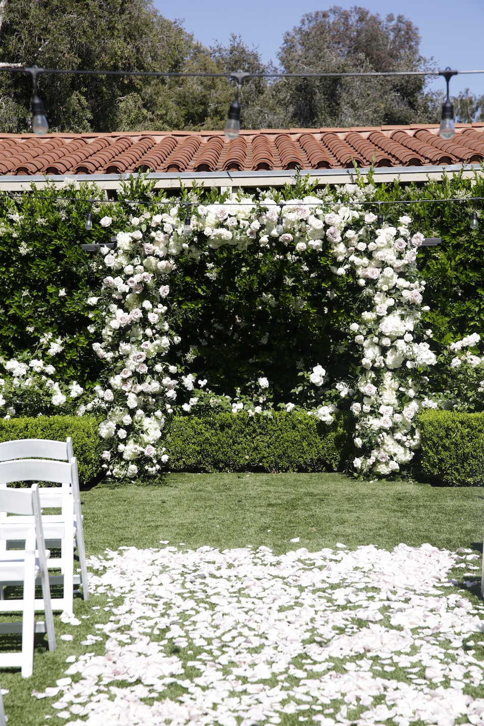 white chuppah, white floral arch, white blooms, floral design, florist, wedding florist, wedding flowers, orange county weddings, orange county wedding florist, orange county florist, orange county floral design, flowers by cina