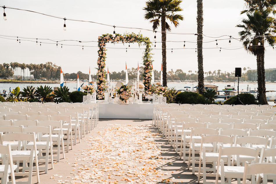 blush petals, blush aisle, ceremony florals, floral design, florist, wedding florist, wedding flowers, orange county weddings, orange county wedding florist, orange county florist, orange county floral design, flowers by cina