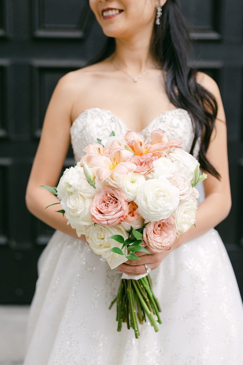 blush bouquet, blush bridal bouquet, bridal bouquet, floral design, florist, wedding florist, wedding flowers, orange county weddings, orange county wedding florist, orange county florist, orange county floral design, flowers by cina