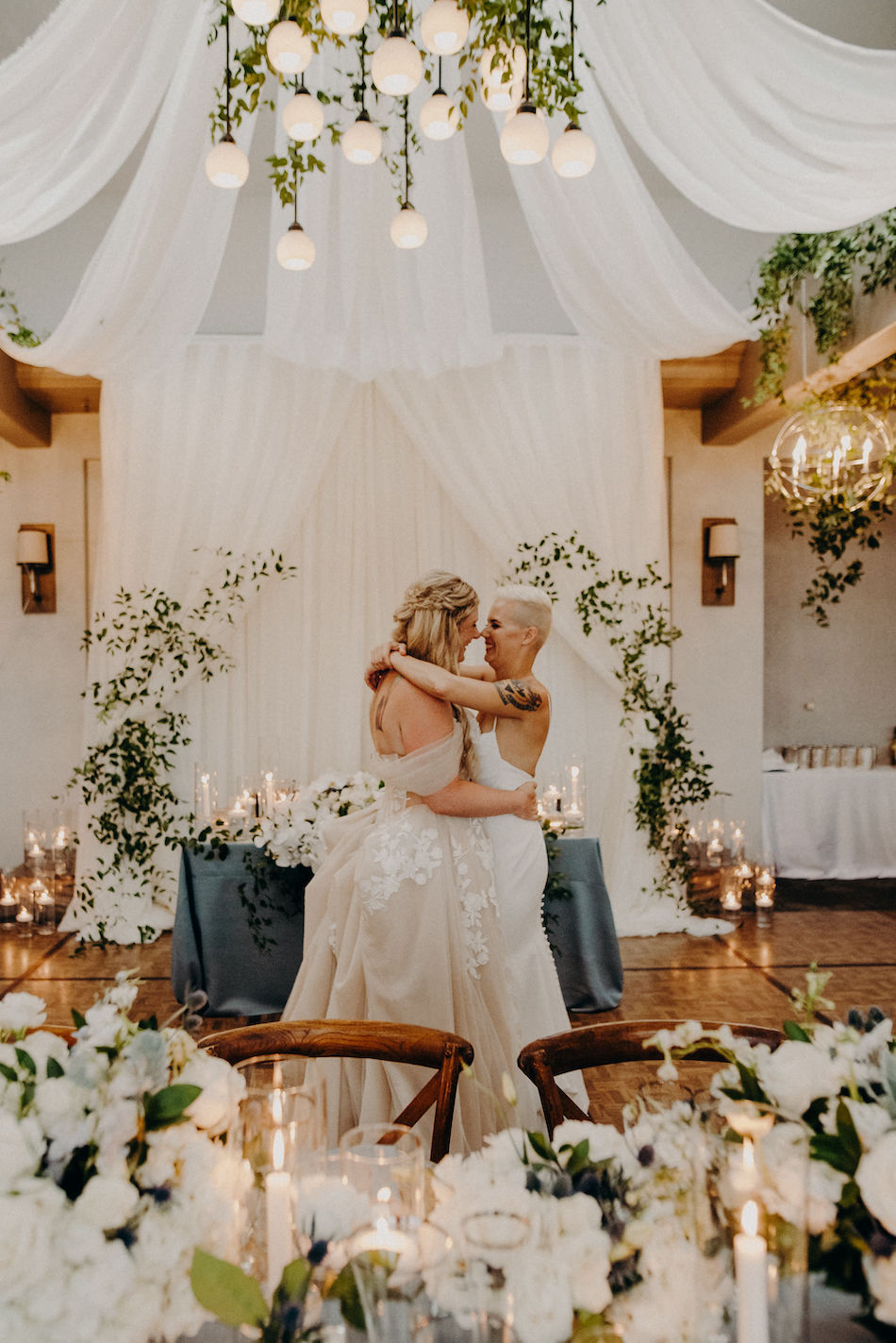 brides, first dance, just married, floral design, florist, wedding florist, wedding flowers, orange county weddings, orange county wedding florist, orange county florist, orange county floral design, flowers by cina