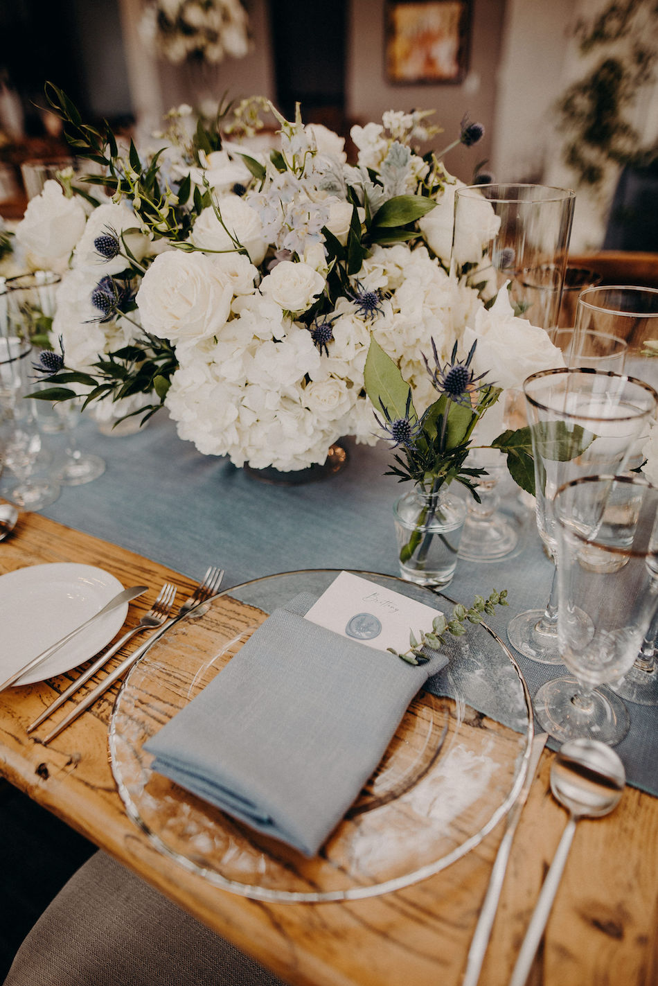 blue tabletop, blue linen, white centerpiece, floral design, florist, wedding florist, wedding flowers, orange county weddings, orange county wedding florist, orange county florist, orange county floral design, flowers by cina