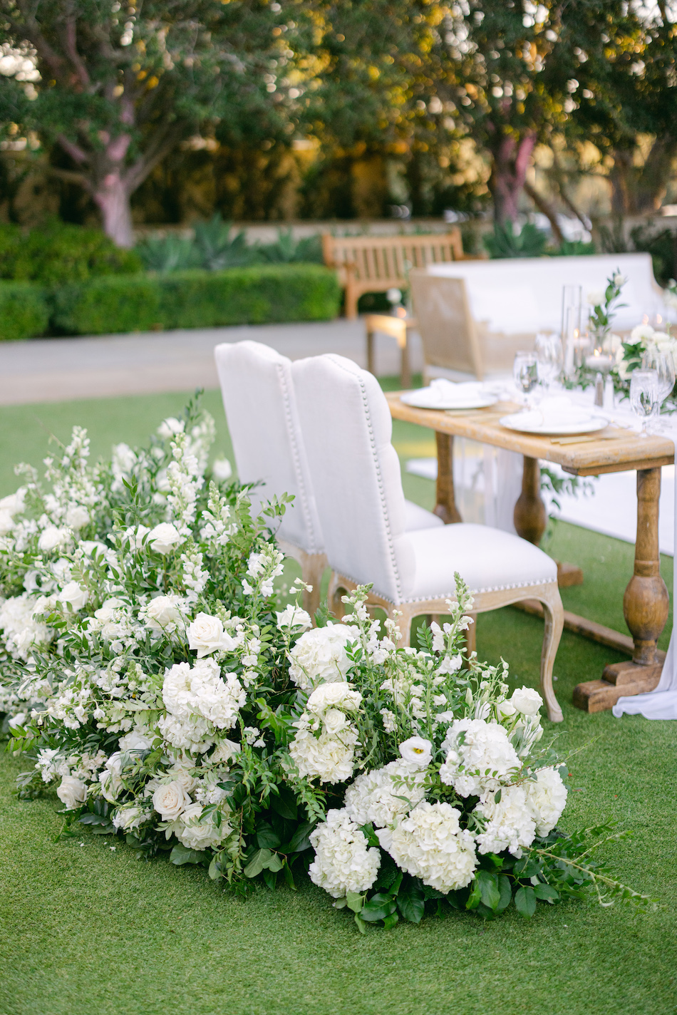 floral design, florist, wedding florist, wedding flowers, orange county weddings, orange county wedding florist, orange county florist, orange county floral design, flowers by cina, sweetheart table, white florals, reception florals