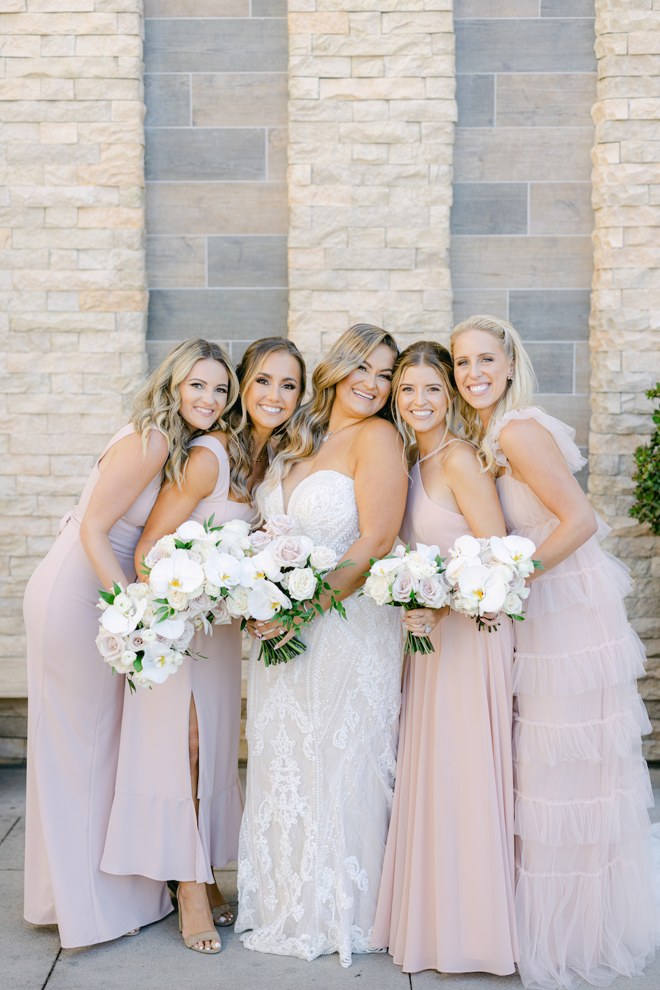 blush bridesmaids dresses, white bouquets, bridesmaids, floral design, florist, wedding florist, wedding flowers, orange county weddings, orange county wedding florist, orange county florist, orange county floral design, flowers by cina