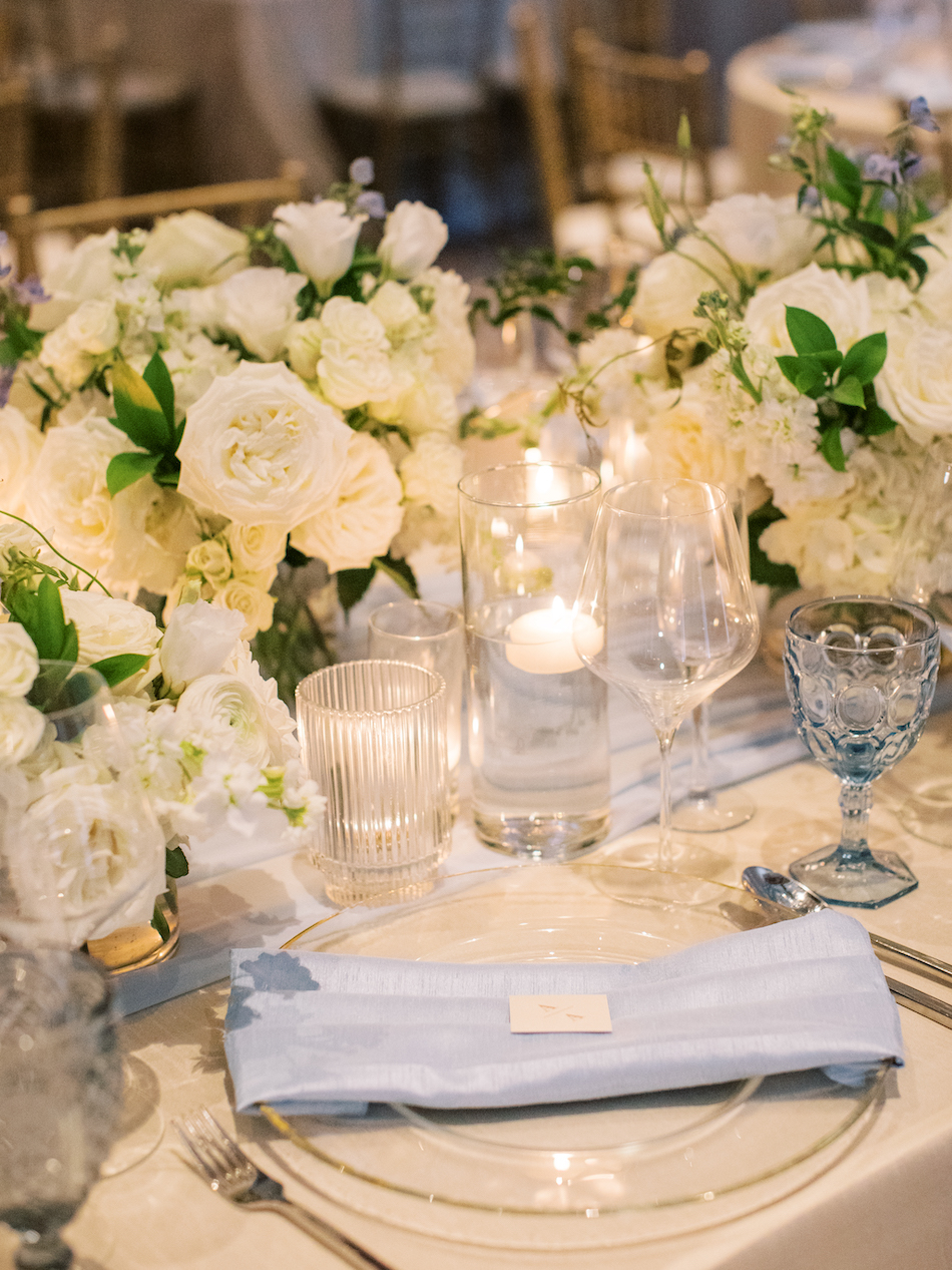 white centerpiece, ambience, blue linen, floral design, florist, wedding florist, wedding flowers, orange county weddings, orange county wedding florist, orange county florist, orange county floral design, flowers by cina
