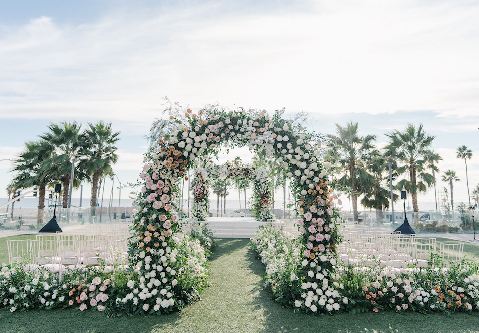 floral design, florist, wedding florist, wedding flowers, orange county weddings, orange county wedding florist, orange county florist, orange county floral design, flowers by cina, ceremony structure, floral structure, floral arch