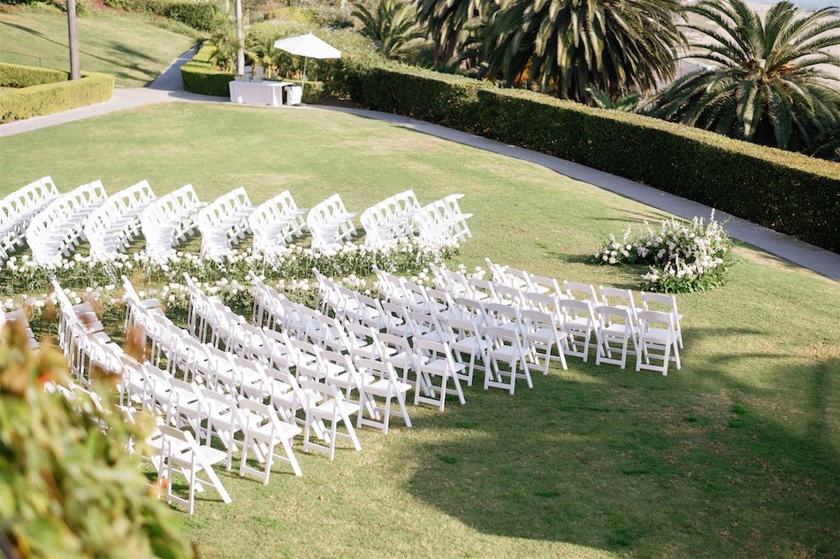 floral design, florist, wedding florist, wedding flowers, orange county weddings, orange county wedding florist, orange county florist, orange county floral design, flowers by cina, ceremony setup, oceanfront ceremony, white ceremony blooms